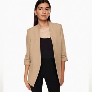 Aritzia Women's Power Hip Blazer Size 4